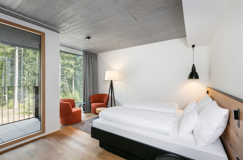 Design Studio, 1 Queen Bed