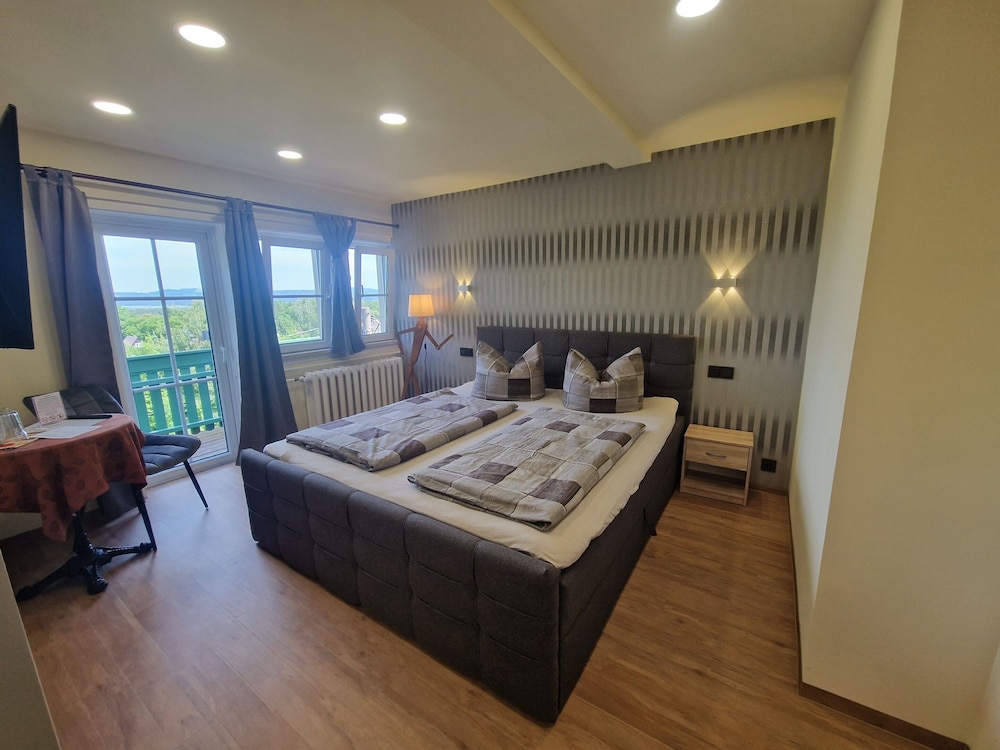 Classic Double Room, Private Bathroom (Balkon/Erker) photo 1