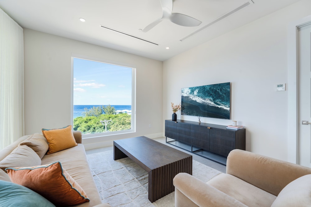 401 - 3 Bedroom Partial Ocean View (4th Floor)