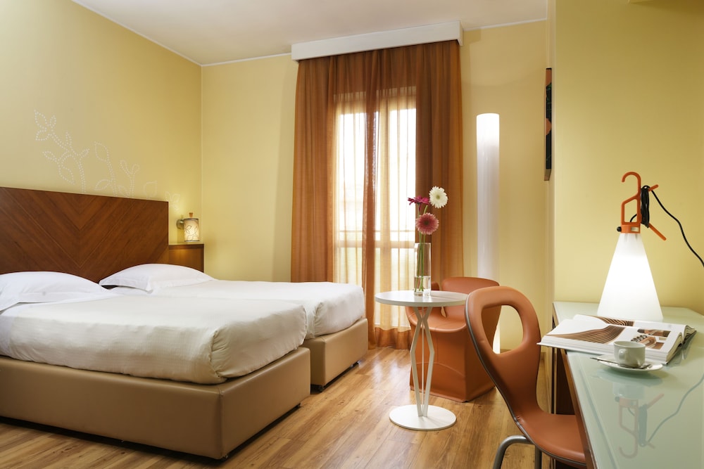 Superior Double Room, City View