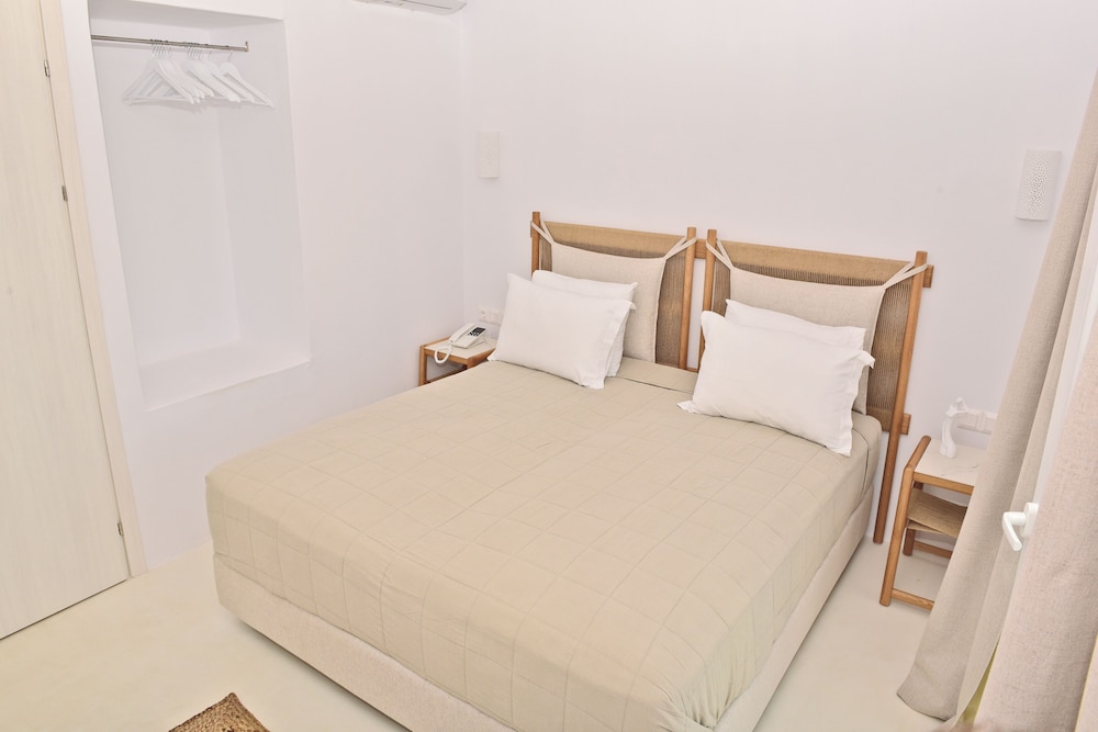Superior luxury suite with sea view photo 3