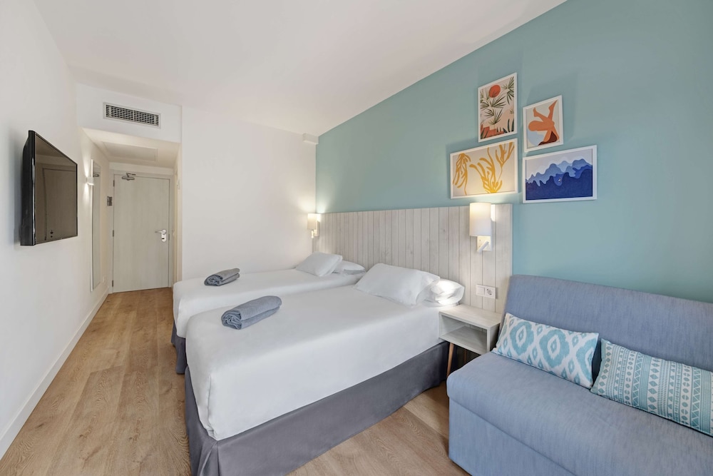 Superior Room (Interconnecting, (3 Adults+1 child)