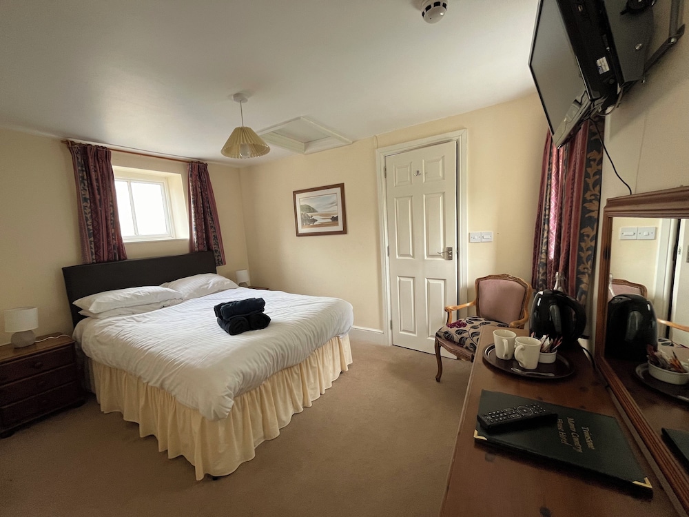 Double Room (Knowle, Dog Friendly) photo 1
