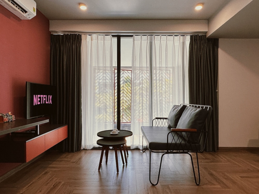 Signature Studio
