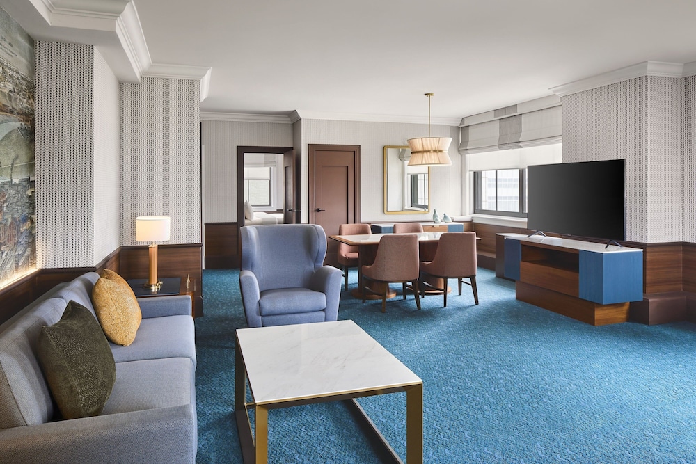 Suite, 1 Bedroom - Photo 1