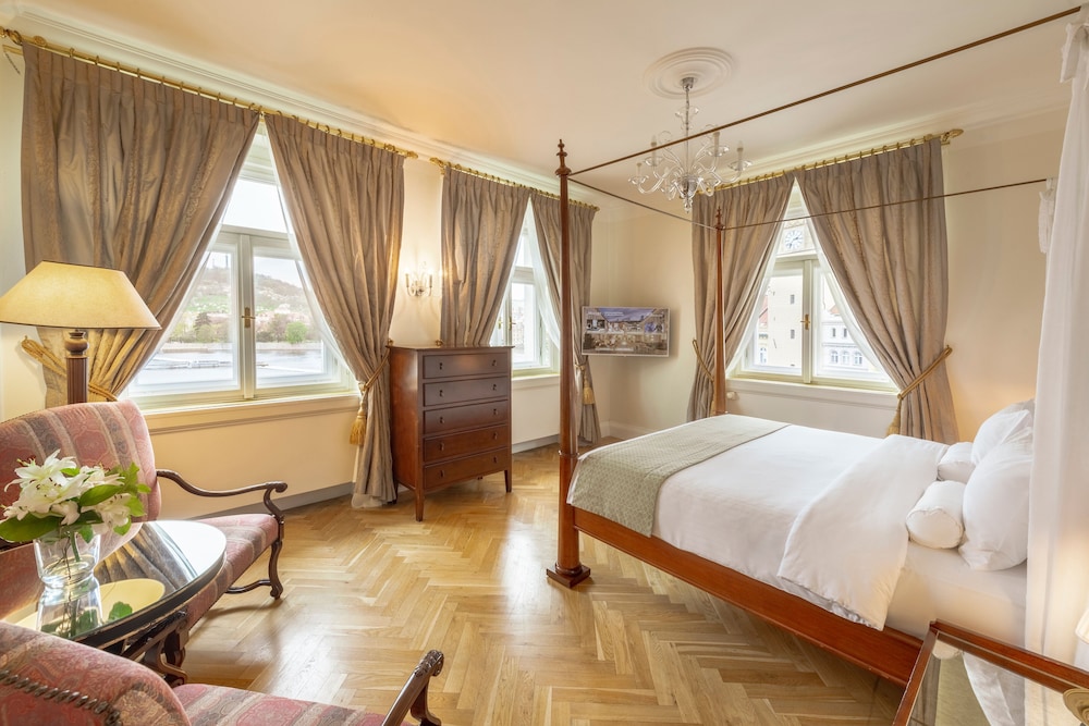 Deluxe Room, 1 King Bed, River View (Charles Bridge and Prague Castle View)