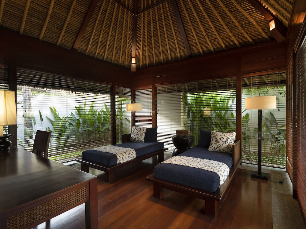 One-Bedroom Private Estate Pool Villa - Photo 8