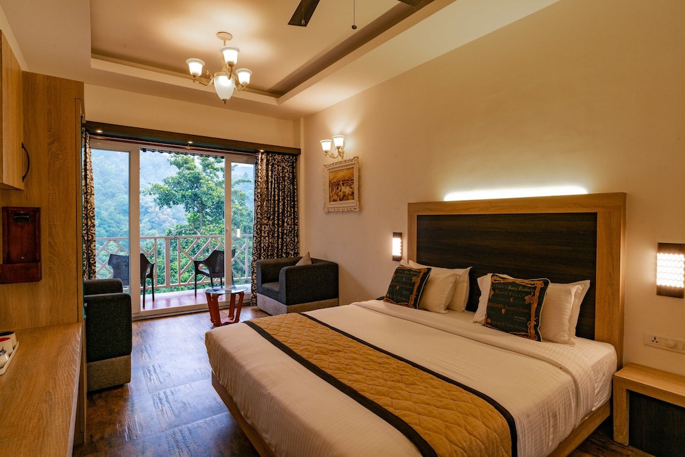 Superior Double or Twin Room, 1 Bedroom, Private Bathroom, Mountain View photo 3
