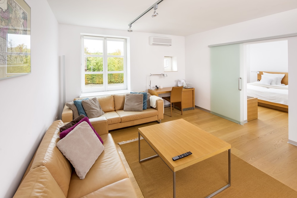 Apartment photo 1
