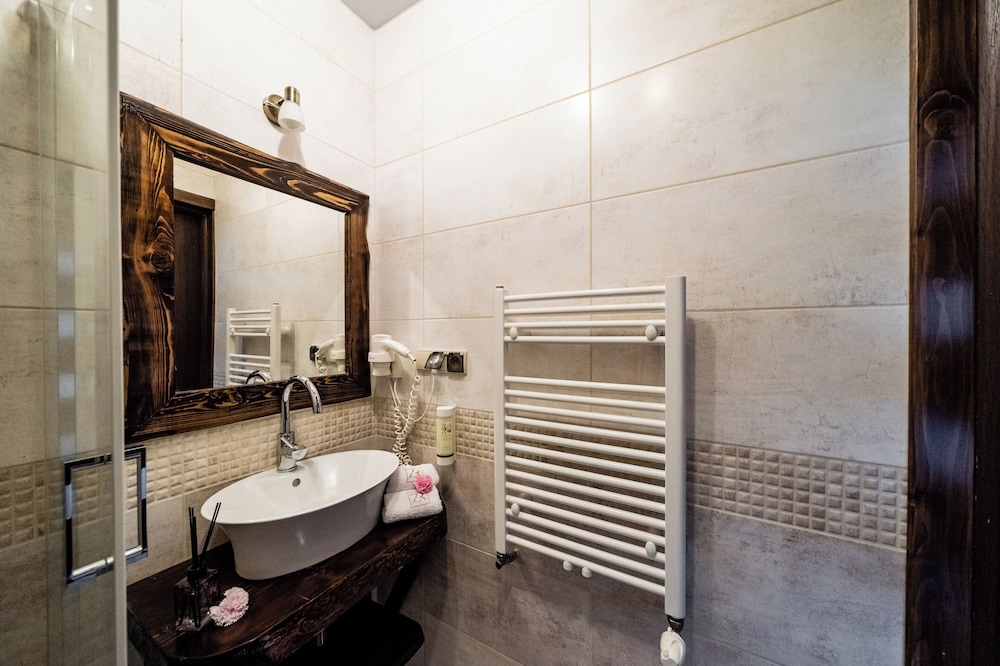 Classic Triple Room, 1 Bedroom, Non Smoking photo 2