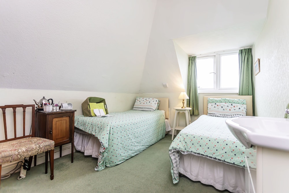 Standard Twin Room, Shared Bathroom, Garden View photo 2