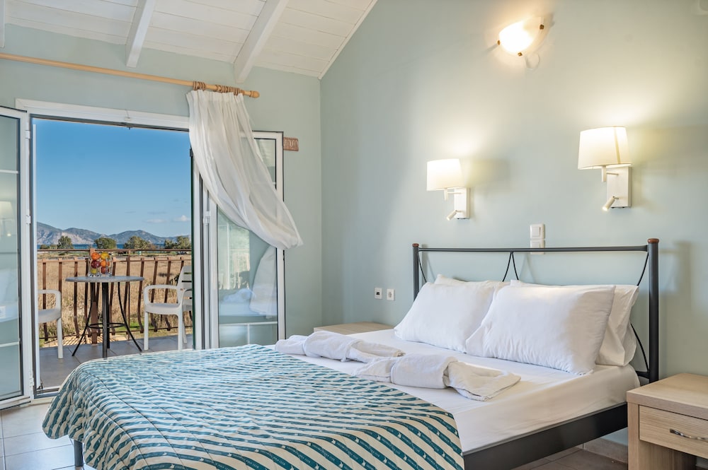 Superior Room, Garden View