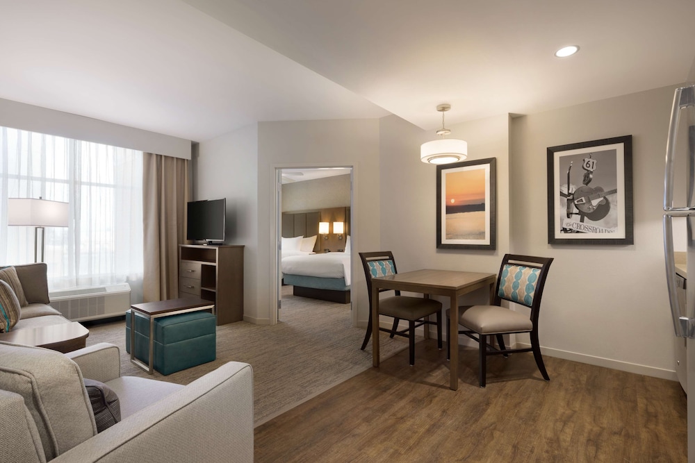 Suite, 2 Queen Beds, Accessible, Bathtub (Mobility & Hearing) photo 2
