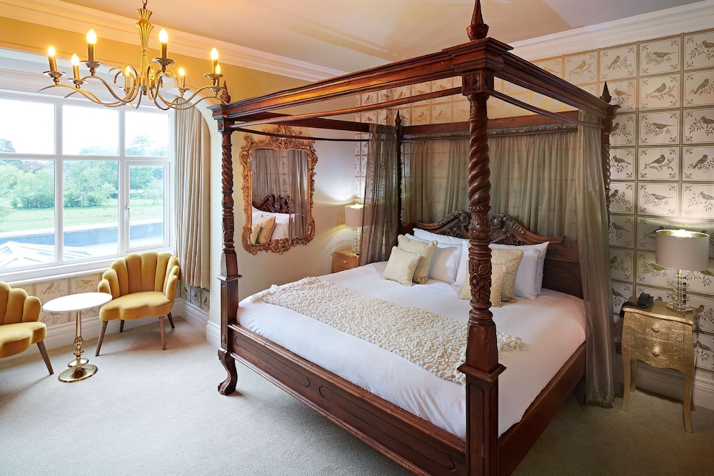 Deluxe Room, 1 King Bed, Non Smoking, River View (Four Poster Bed) - Photo 1