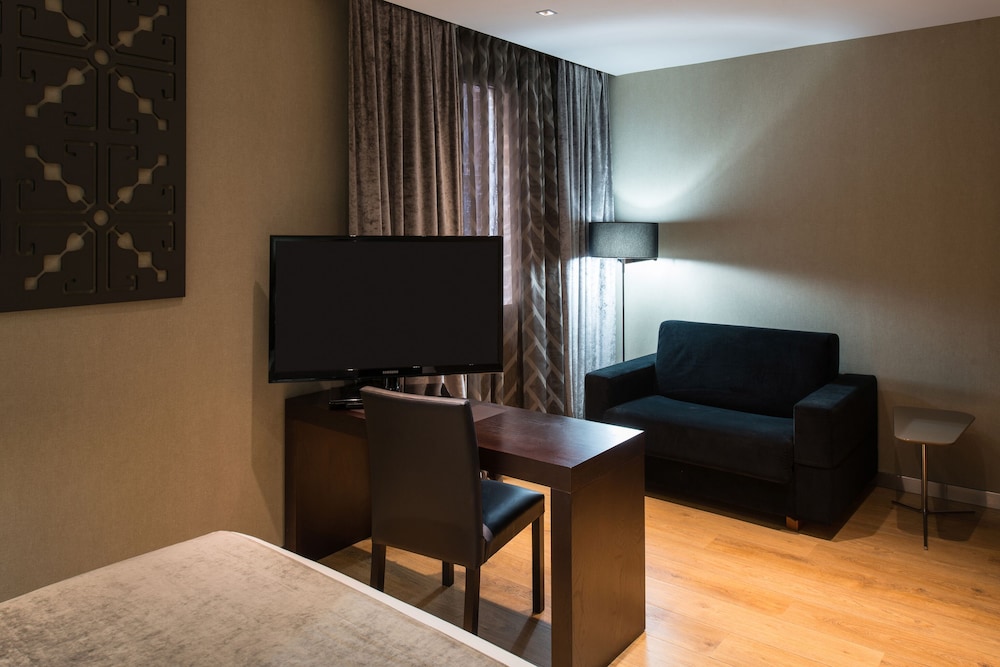 Superior Double Room Single Use photo 3