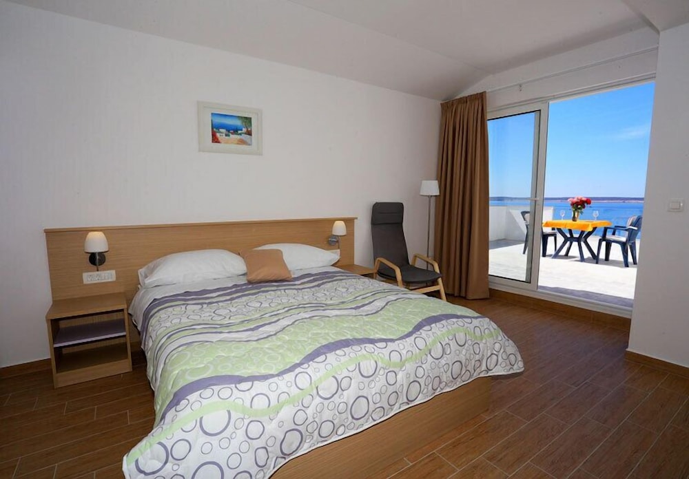 Double Room, Balcony, Sea View photo 1