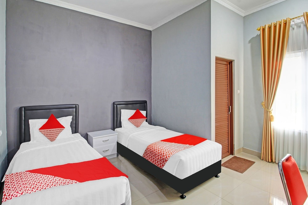Standard Twin Room - Photo 8