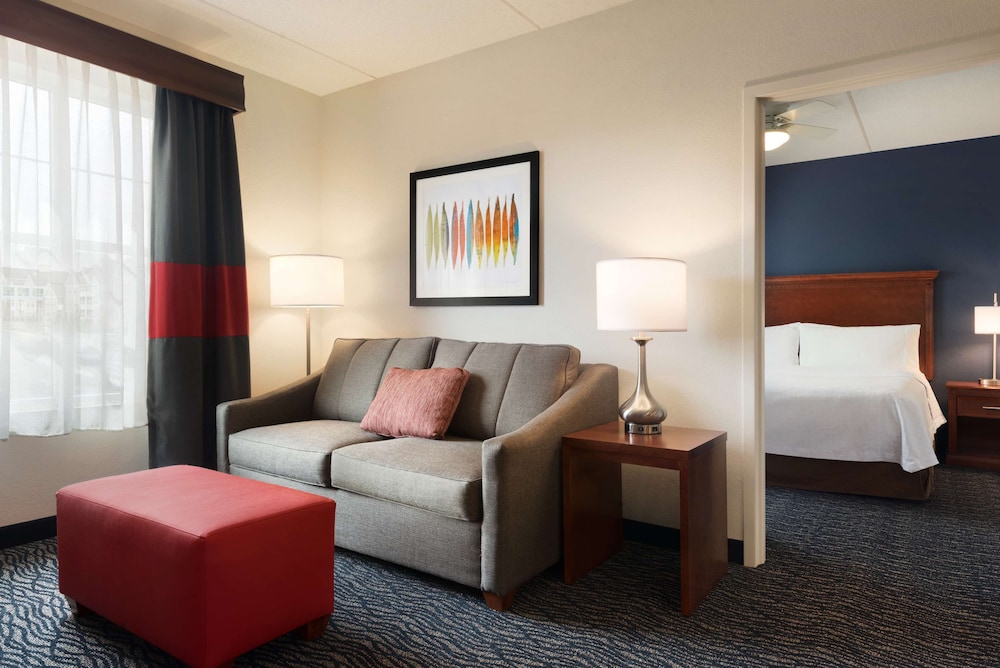 Suite, 1 King and 2 Queens with Sofa bed, Accessible - Photo 4