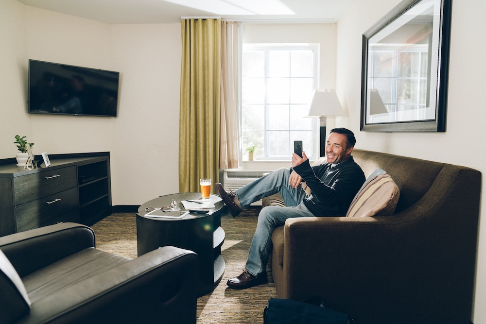 Suite, 1 Bedroom, Accessible (Communications, Not Pet Friendly) photo 2