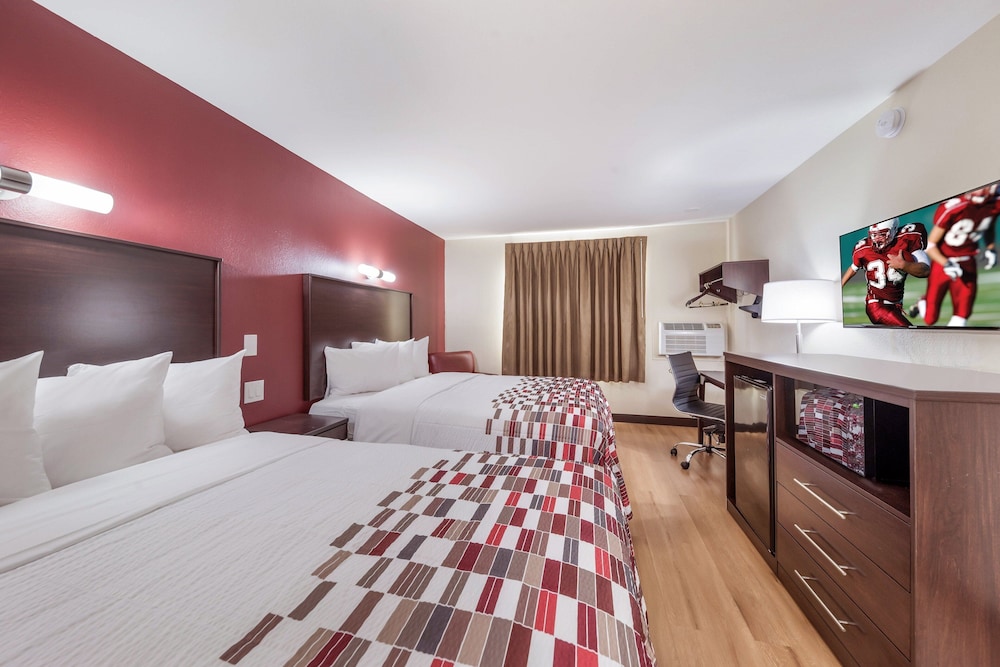 Deluxe Room, Non Smoking (2 King Beds) - Photo 1