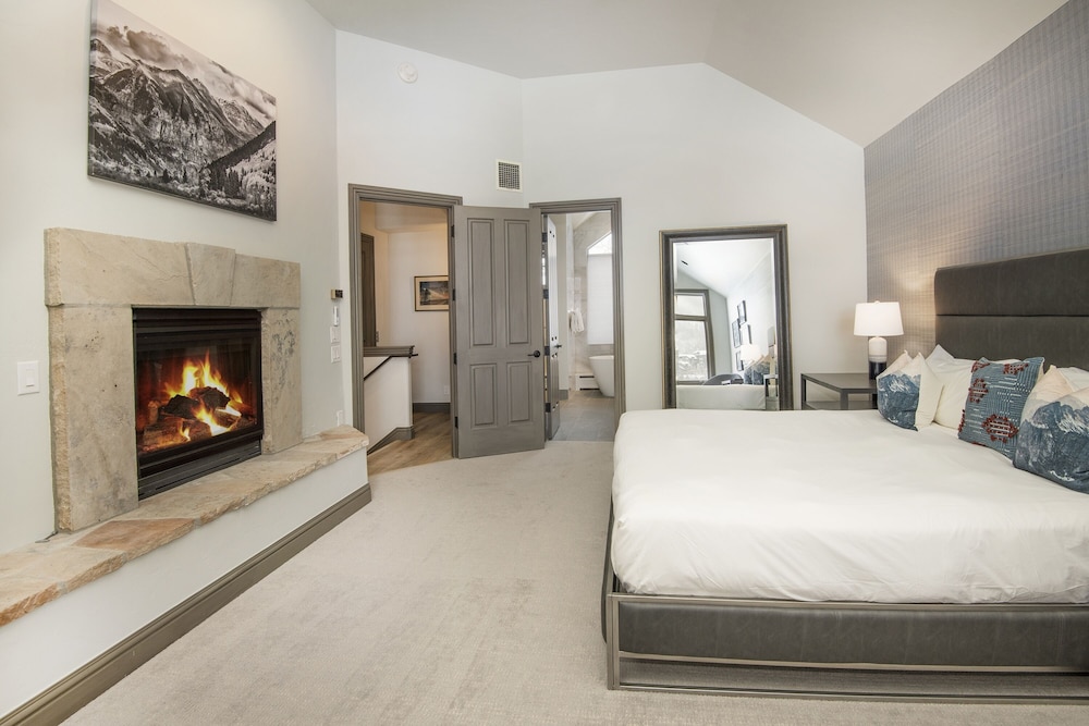 Townhome, 5 Bedrooms photo 3