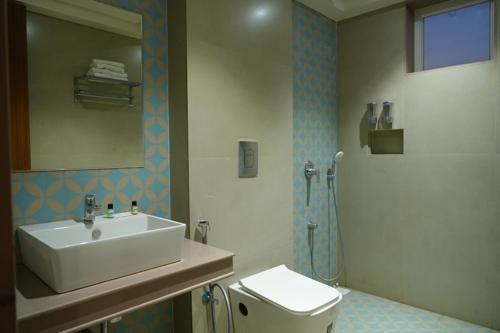 Royal Double Room, Balcony, Pool View photo 2