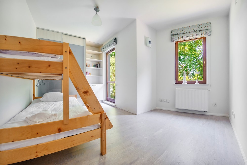 Apartment (B1)