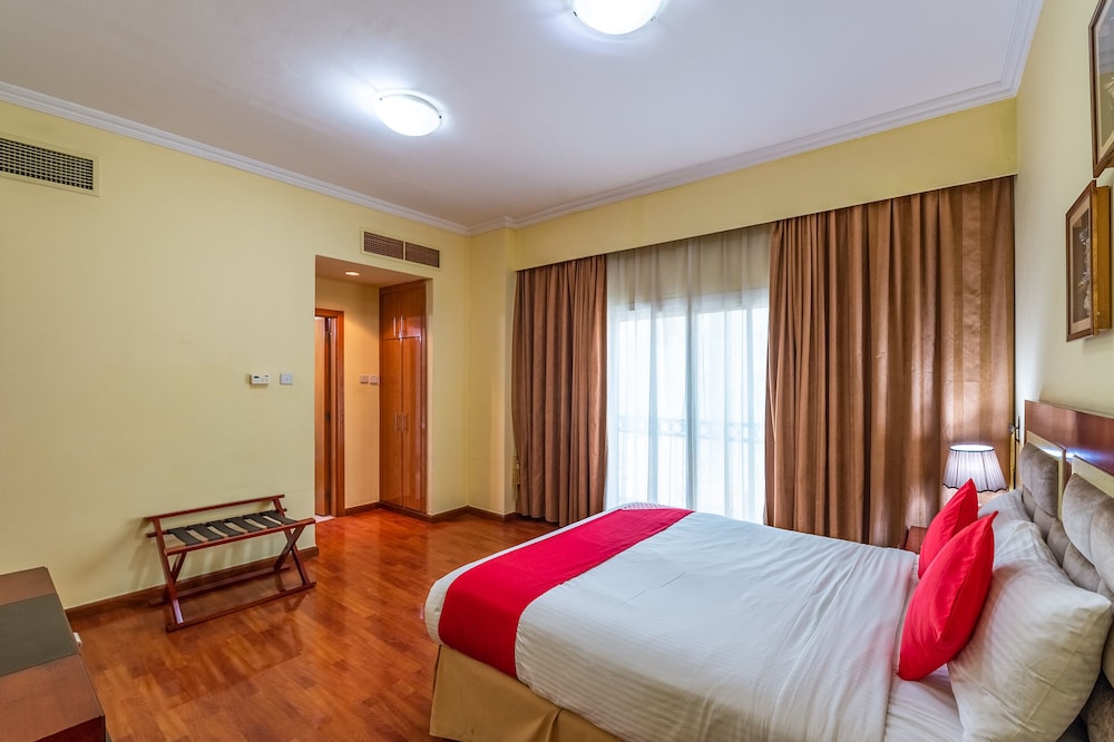 One Bedroom Apartment, King Bed photo 3