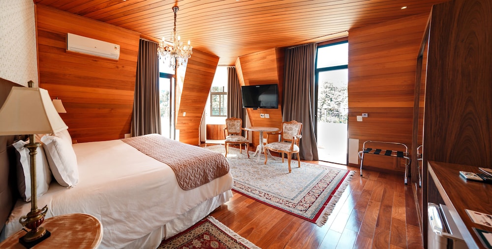 Available room
