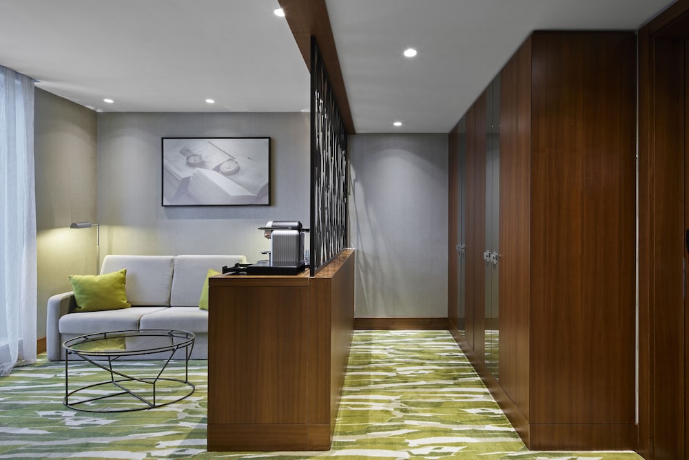 Titanic Suite photo 3