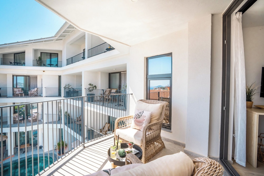 Superior Double Room, Sea View - Photo 10