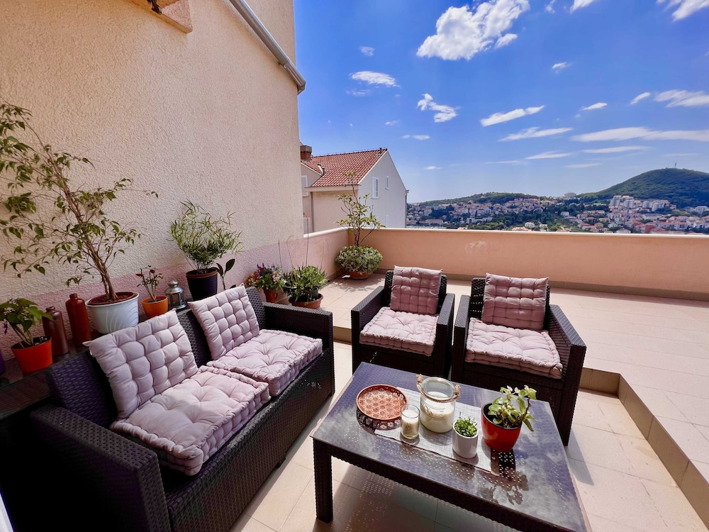 Apartment (Two Bedroom Apartment with Terrace an)