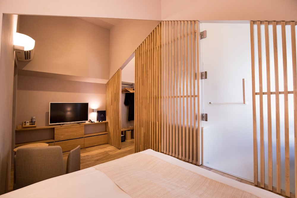 Deluxe Double Designer Room, Non Smoking photo 3