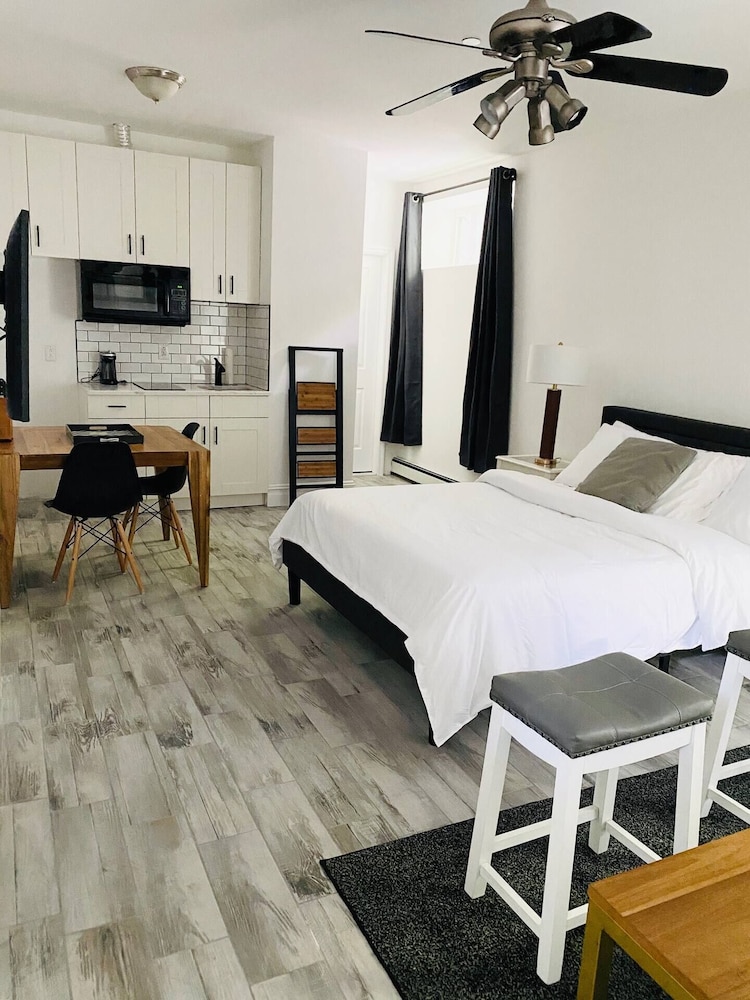 Signature Studio Suite, Non Smoking photo 2