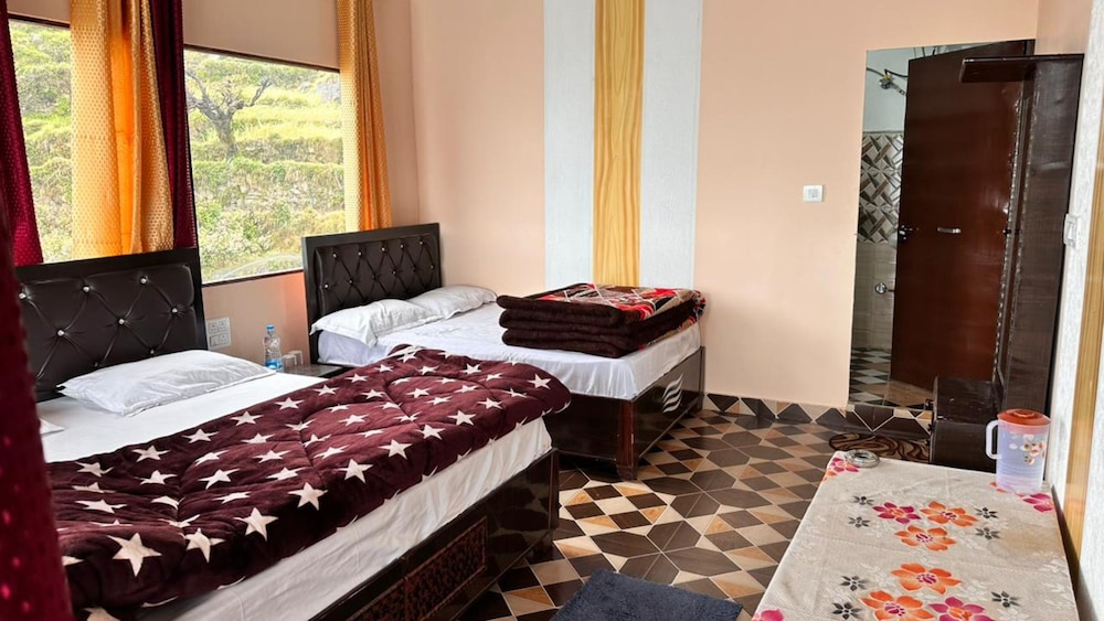 Deluxe Quadruple Room - Photo 3