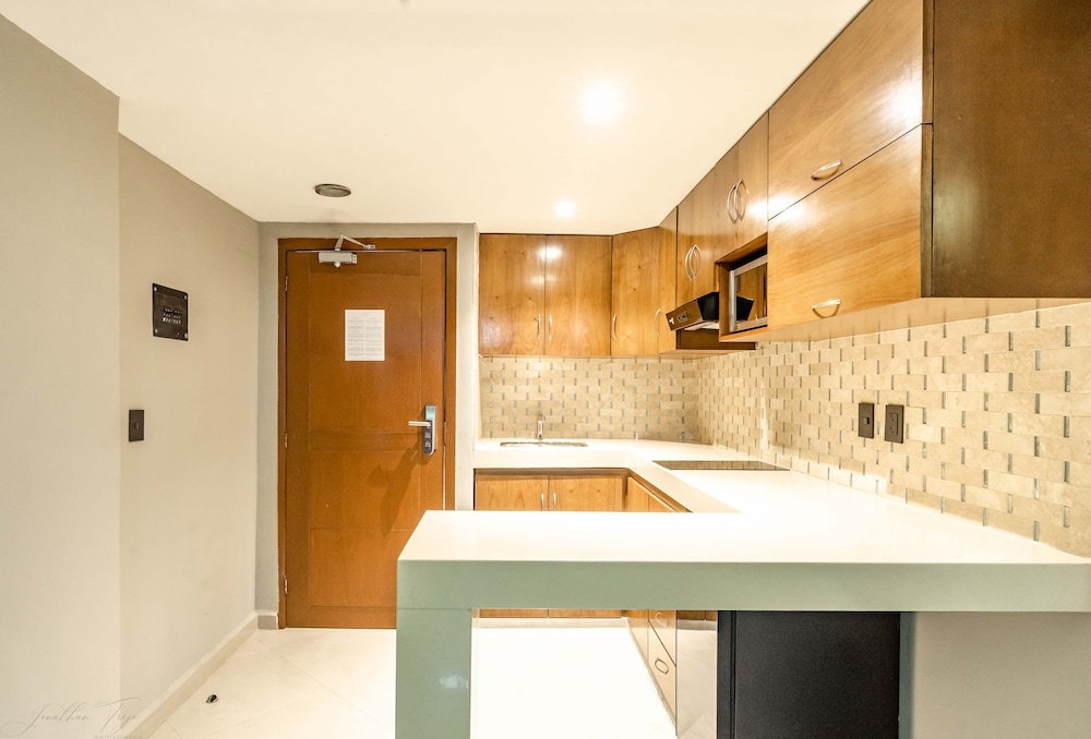 Junior Suite, Hot Tub - Photo 7