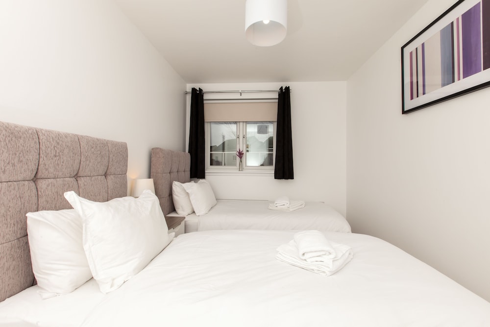 Premium Apartment, 2 Bedrooms, Ground Floor photo 2