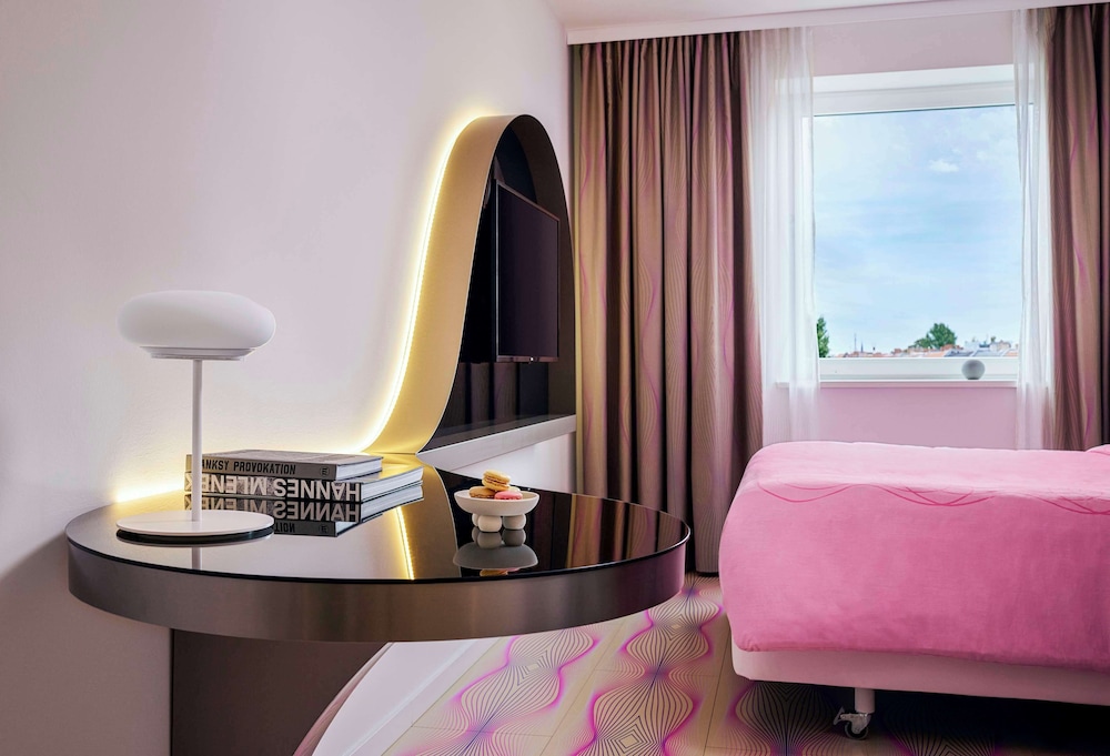 nhow Room