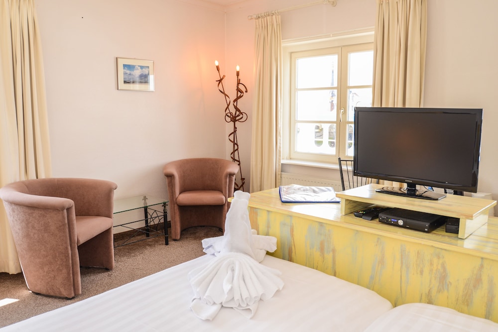Comfort Room, 2 Twin Beds, Harbor View photo 2
