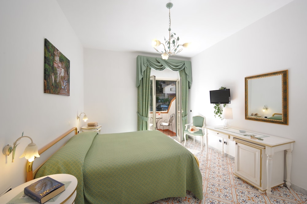 Double Room, Balcony, Partial Sea View - Photo 6