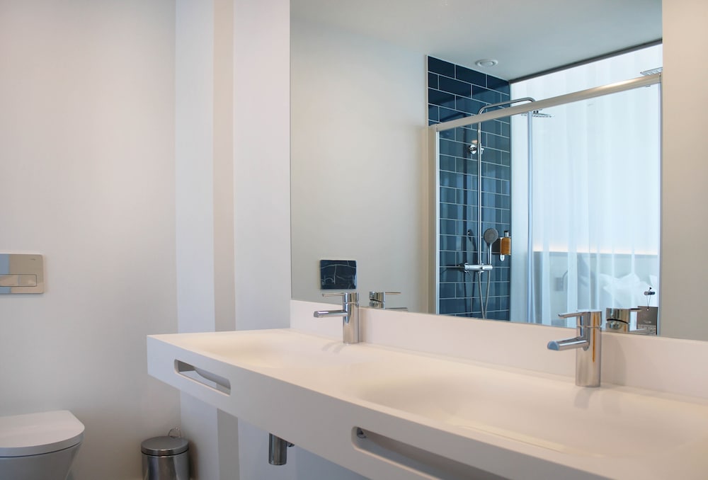 Premium Double Room - Photo 6