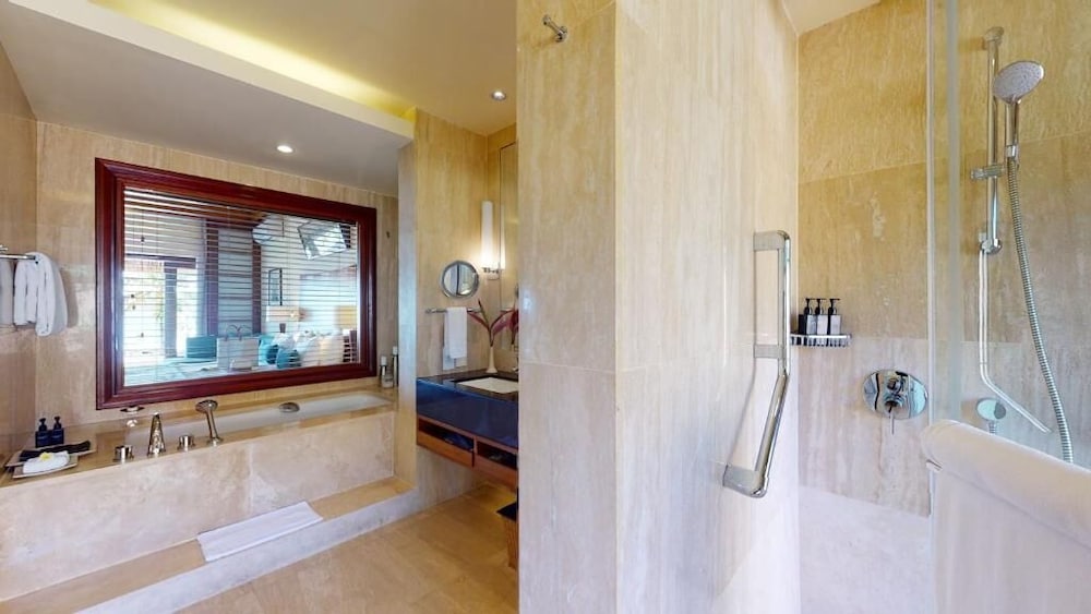 Suite, Beachfront (Pool Villa) - Photo 2