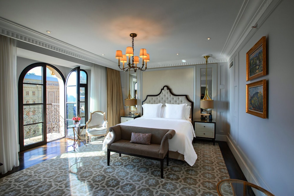 Suite, 2 Bedrooms, Non Smoking (Panoramic) - Photo 1