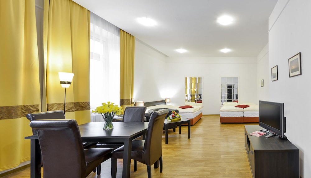 Studio Suite photo 1