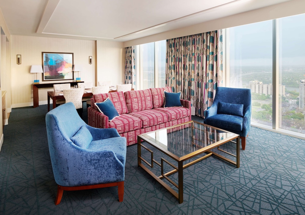 Signature One Bedroom Suite, 1 King Bed