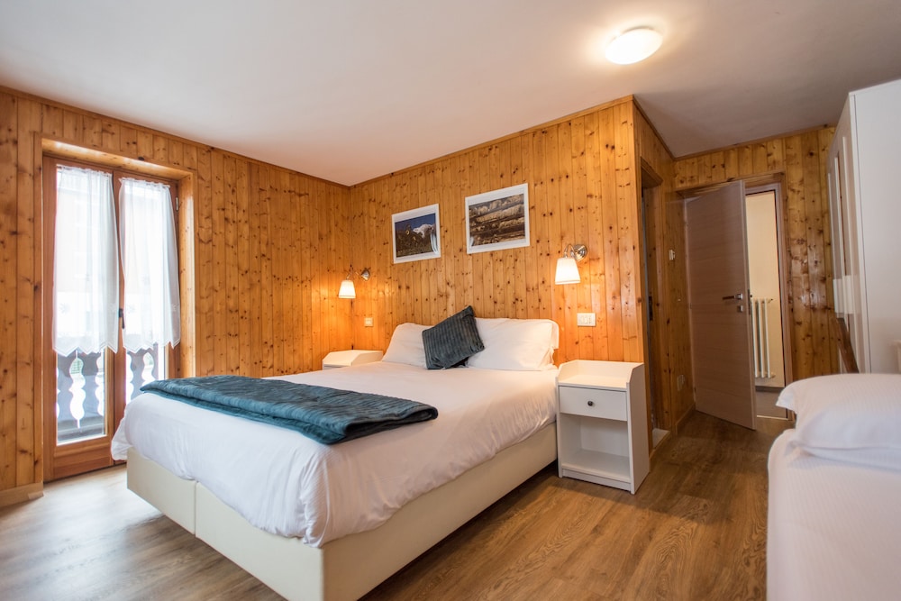 Superior Double Room, Mountain View photo 1