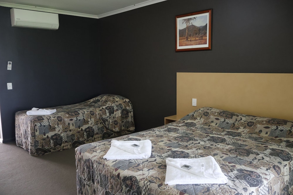 Deluxe Double or Twin Room photo 1