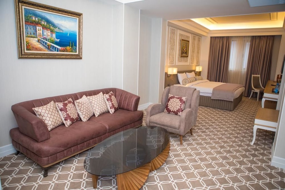 Junior Suite, 1 King Bed - Photo 6