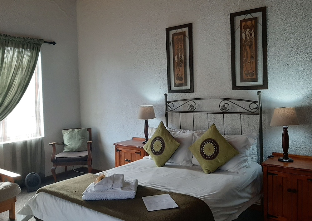Double/Twin Room En-Suite Shower & Bath