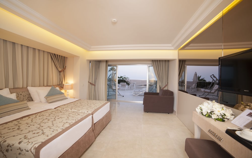 Xperian Executive with Terrace